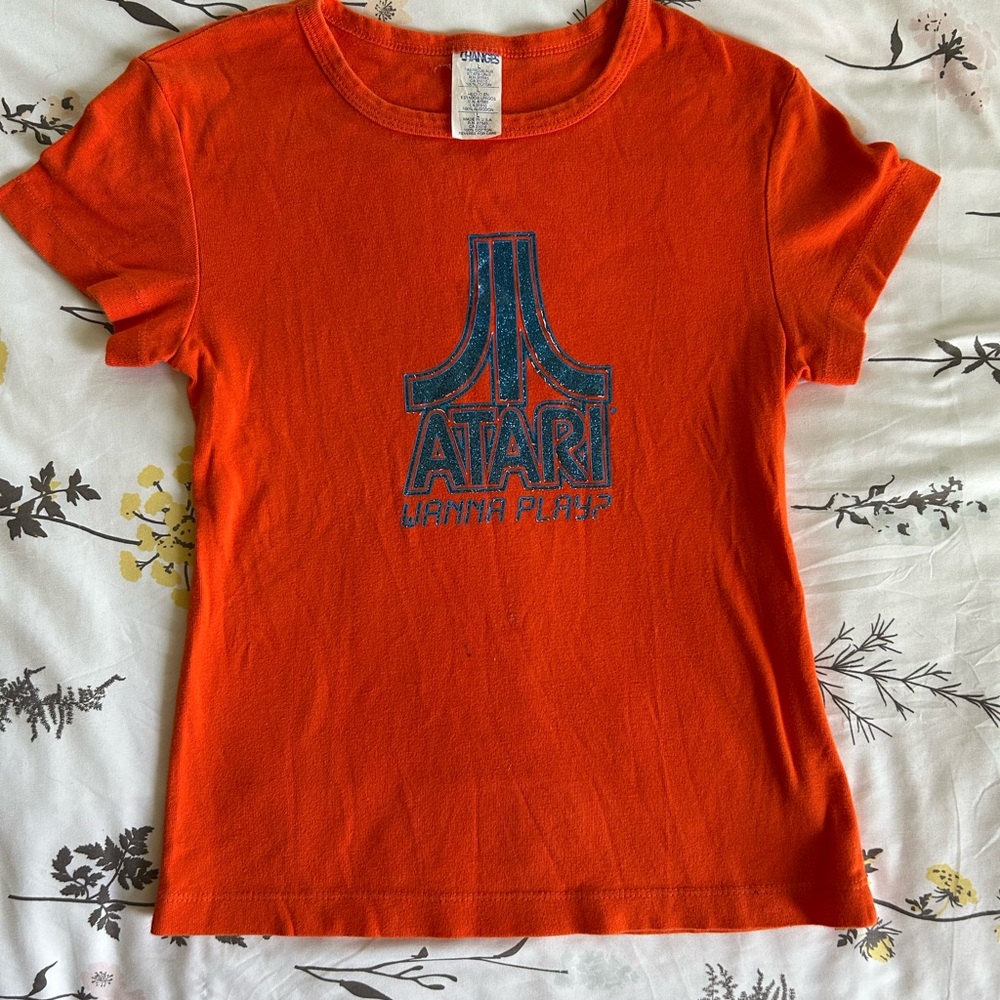 Vintage ATARI Orange and Blue Short Sleeve Tee with Graphic Design Sz Women’s L